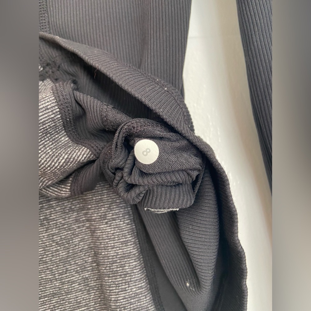 Lululemon Reversible Pullover - Picture 10 of 10